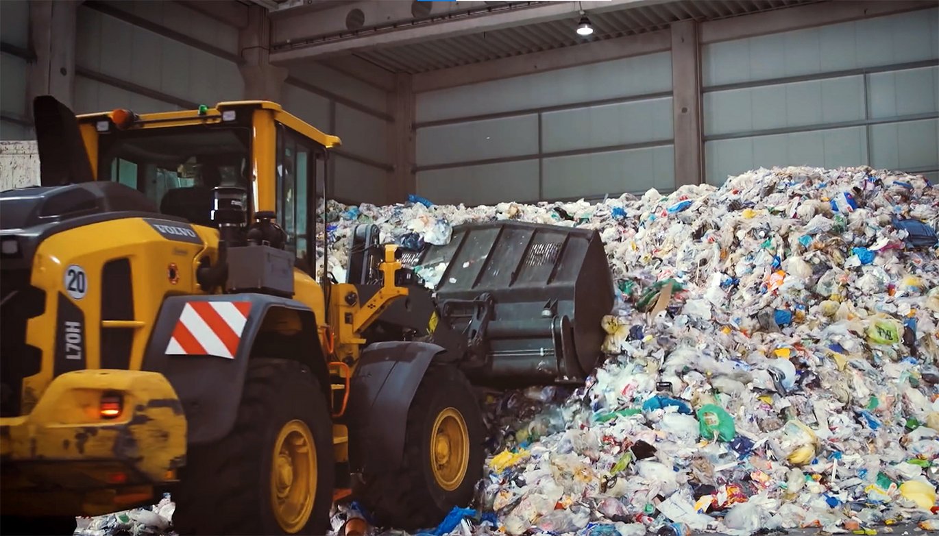 "The technology we’ve developed in collaboration with the university is nothing short of a breakthrough for our ability to recycle plastics," says Hans Axel Kristensen, CEO of PLASTIX. Photo: Vestforbrænding.